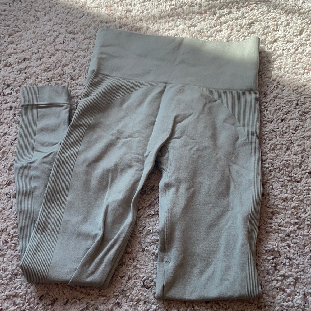 SETactive green leggings